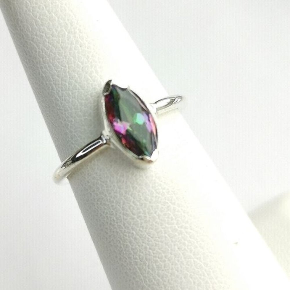 HOST PICK! Sterling Silver Mystic Topaz Ring sz 6 🆕